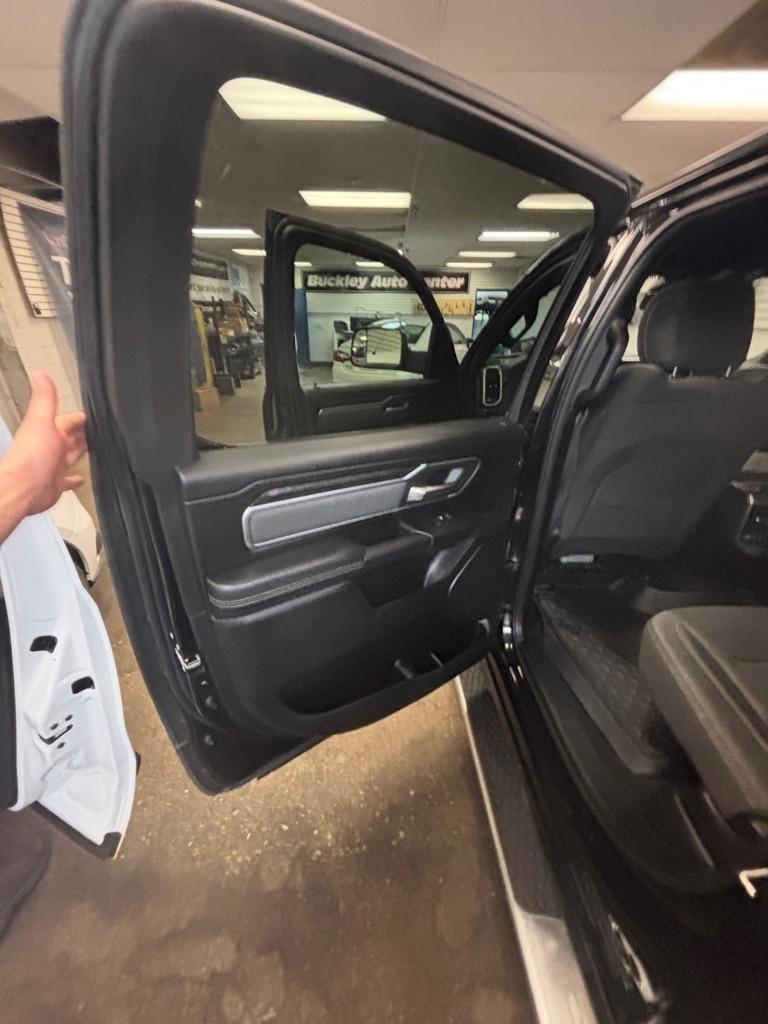 RAM 1500 Big Horn Crew Cab SWB 4WD 2019