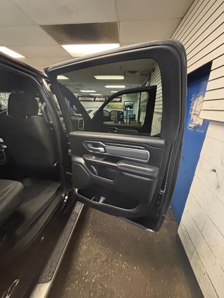 RAM 1500 Big Horn Crew Cab SWB 4WD 2019