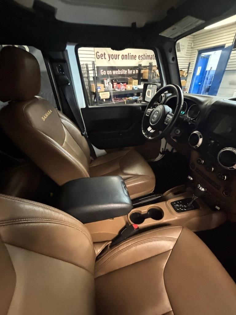 Jeep Wrangler Unlimited Sahara 4WD 2015