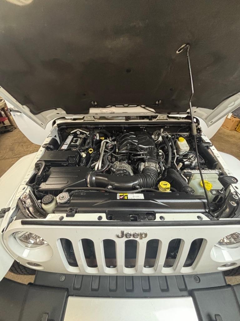 Jeep Wrangler Unlimited Sahara 4WD 2015
