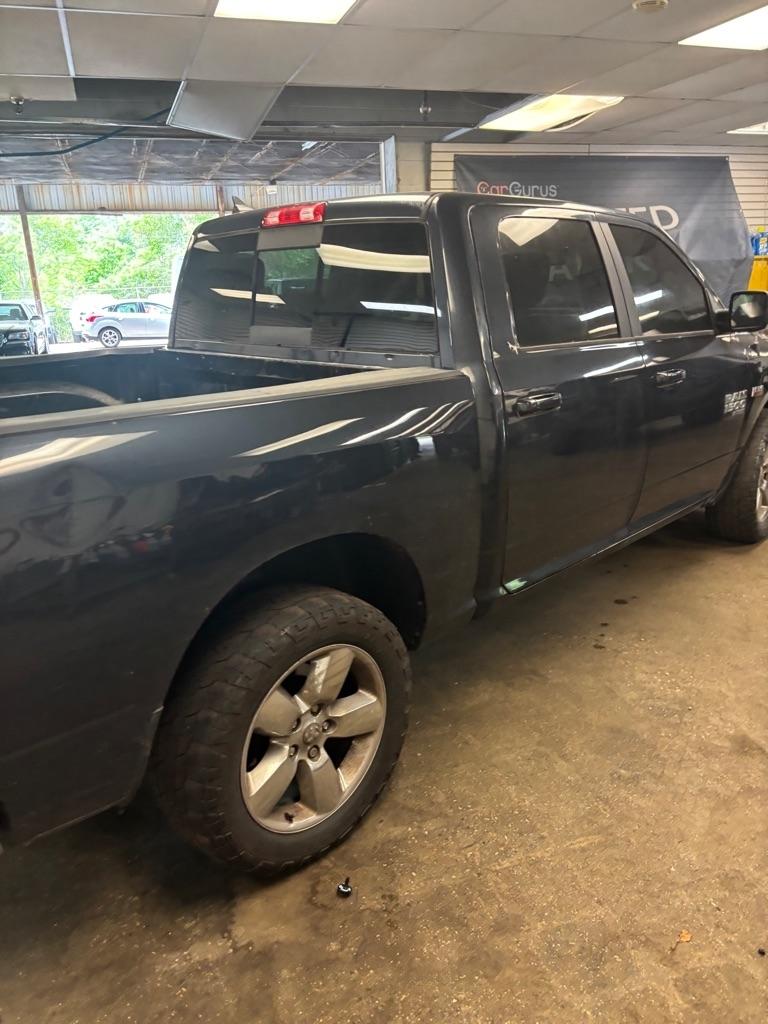 RAM 1500 Classic Tradesman Crew Cab SWB 4WD 2019