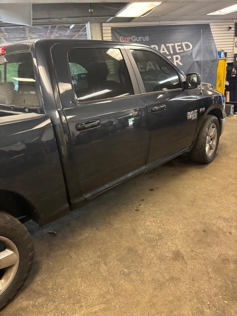 RAM 1500 Classic Tradesman Crew Cab SWB 4WD 2019