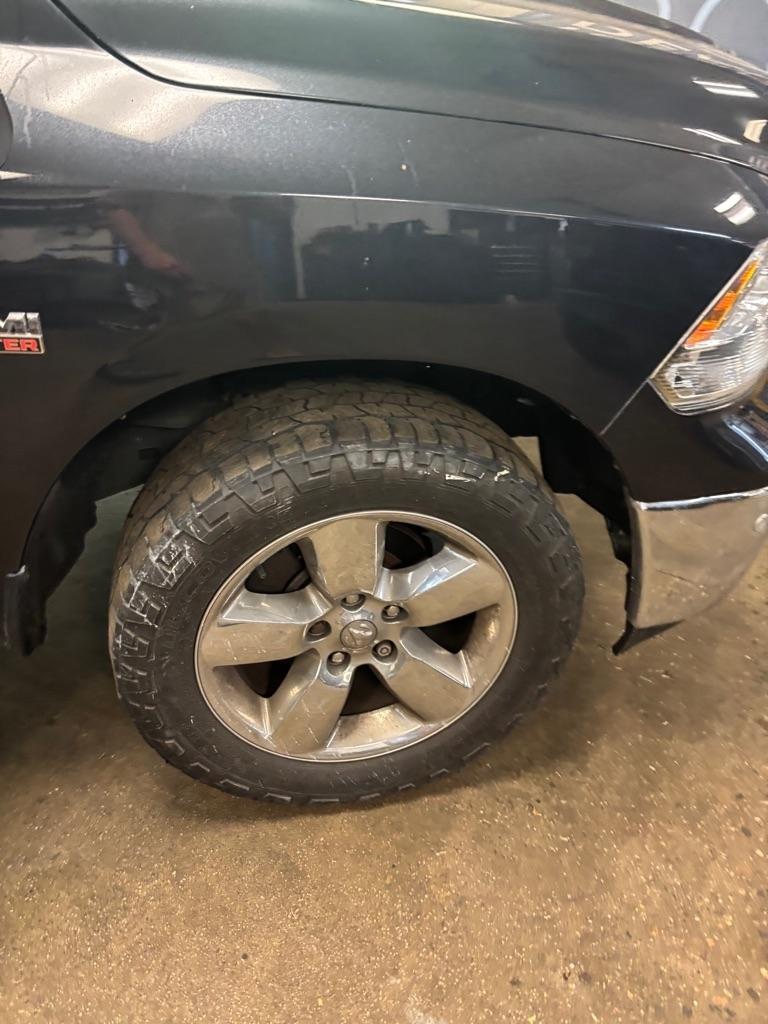 RAM 1500 Classic Tradesman Crew Cab SWB 4WD 2019