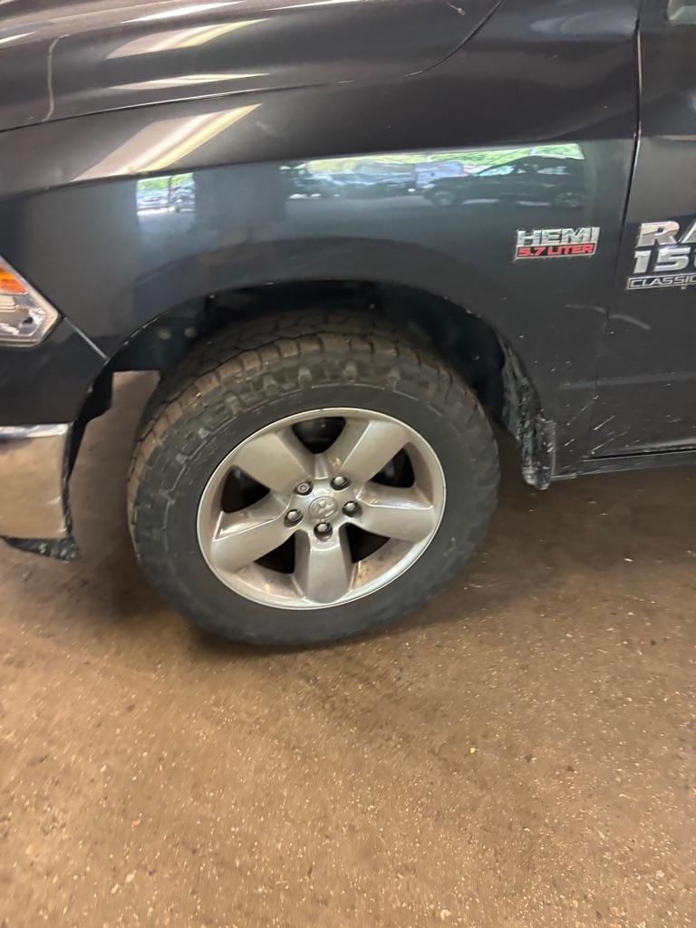 RAM 1500 Classic Tradesman Crew Cab SWB 4WD 2019