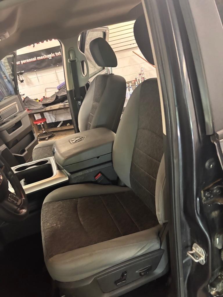 RAM 1500 Classic Tradesman Crew Cab SWB 4WD 2019