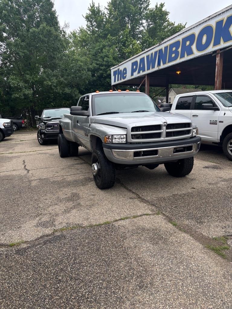 Dodge Ram 3500 SLT Quad Cab 4WD 2002