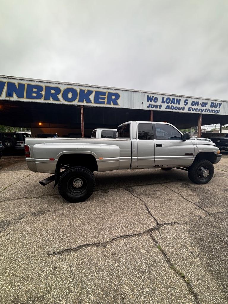 Dodge Ram 3500 SLT Quad Cab 4WD 2002