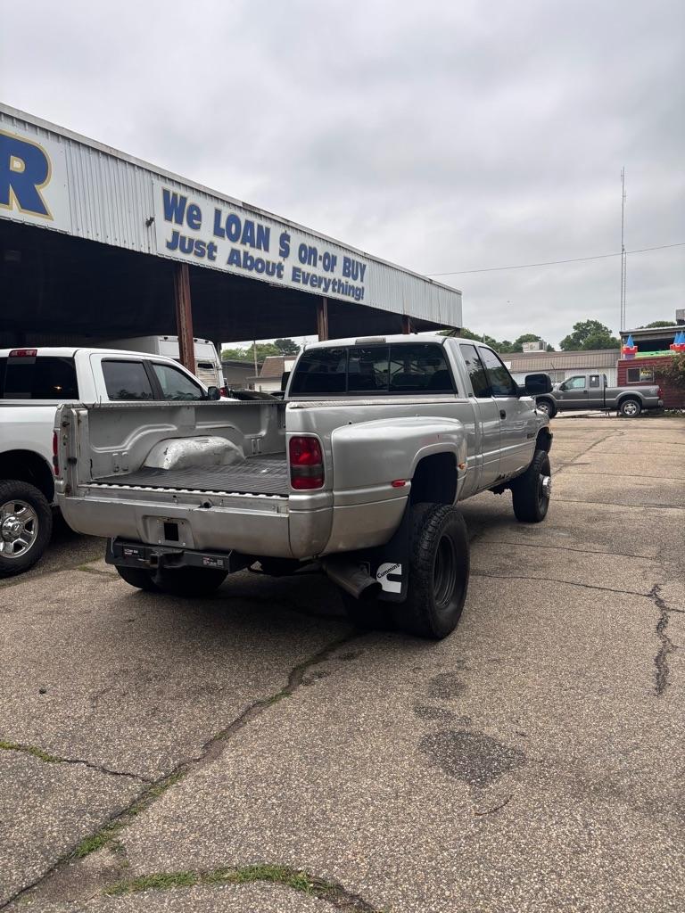 Dodge Ram 3500 SLT Quad Cab 4WD 2002