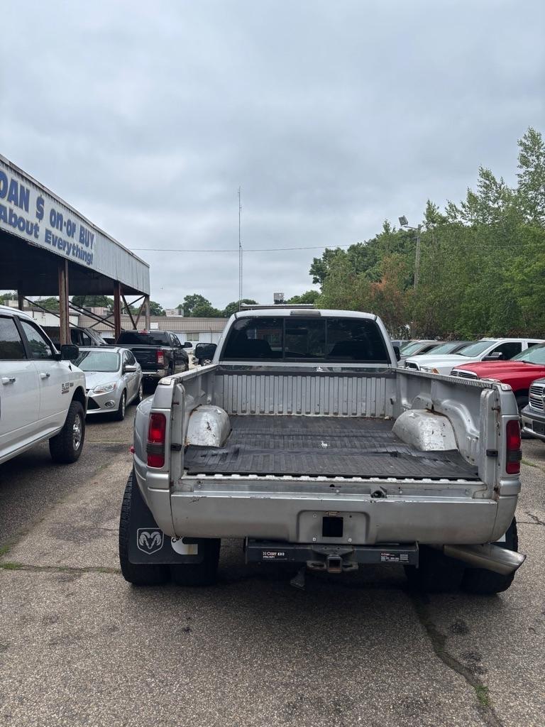 Dodge Ram 3500 SLT Quad Cab 4WD 2002