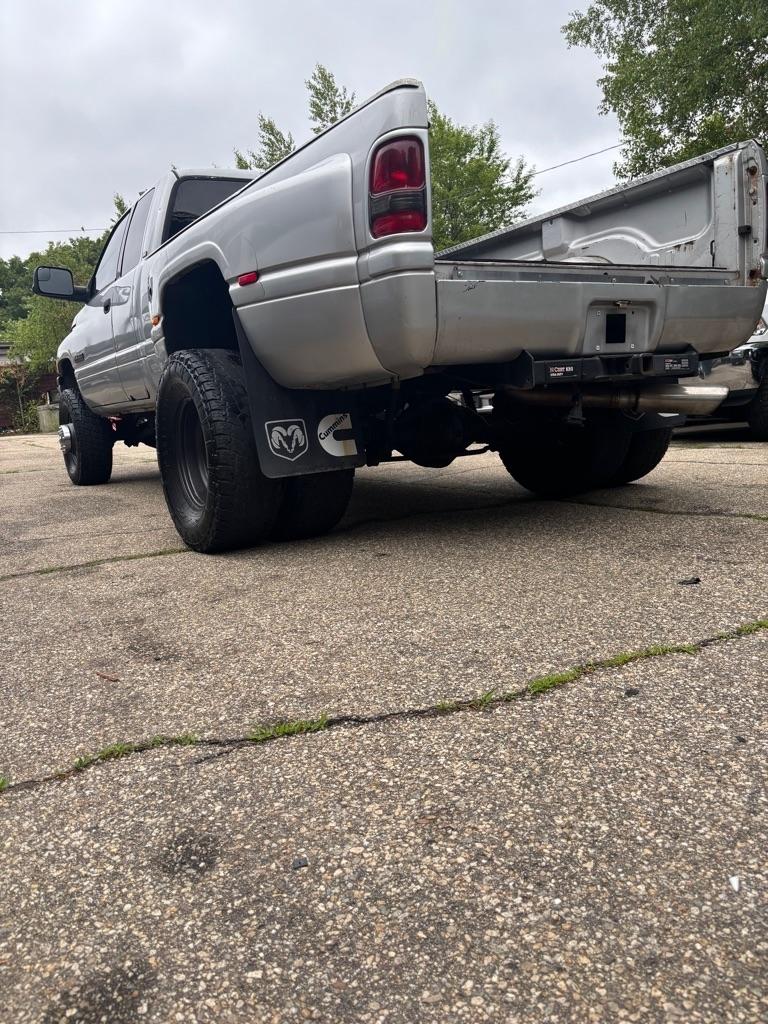 Dodge Ram 3500 SLT Quad Cab 4WD 2002