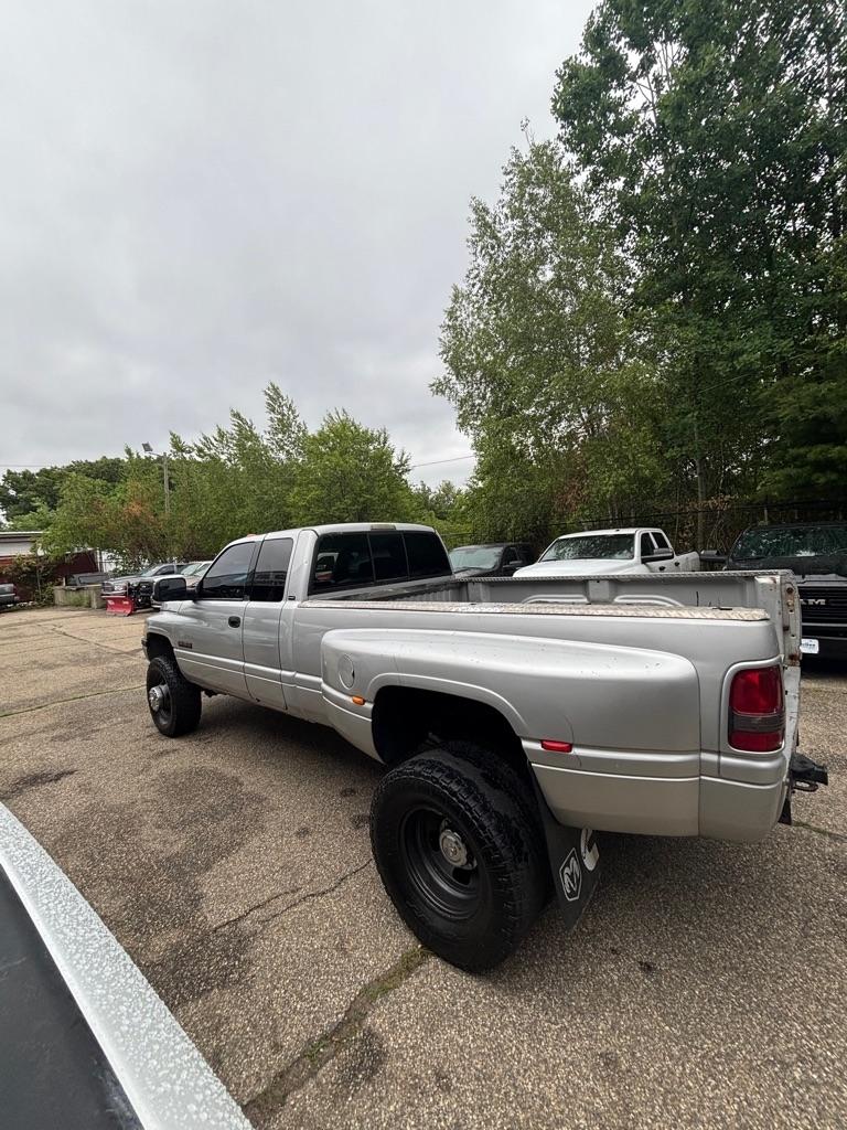Dodge Ram 3500 SLT Quad Cab 4WD 2002
