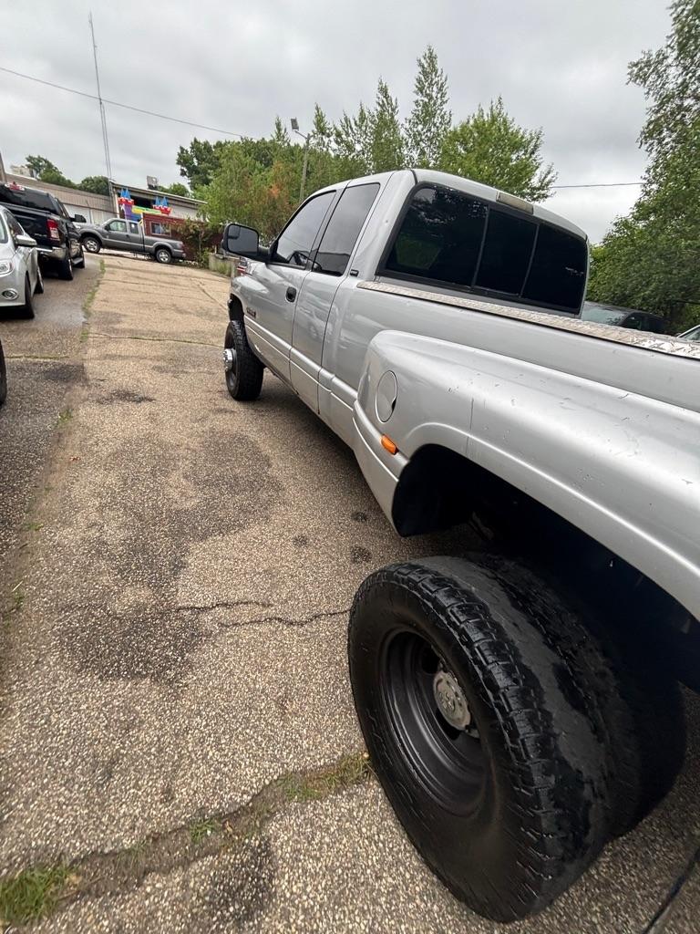 Dodge Ram 3500 SLT Quad Cab 4WD 2002