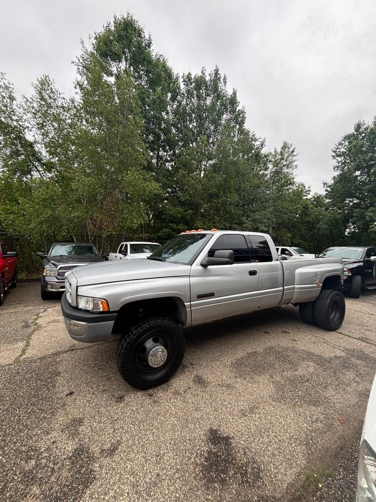 Dodge Ram 3500 SLT Quad Cab 4WD 2002