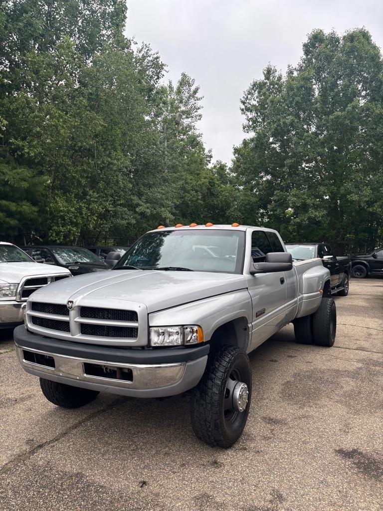 Dodge Ram 3500 SLT Quad Cab 4WD 2002