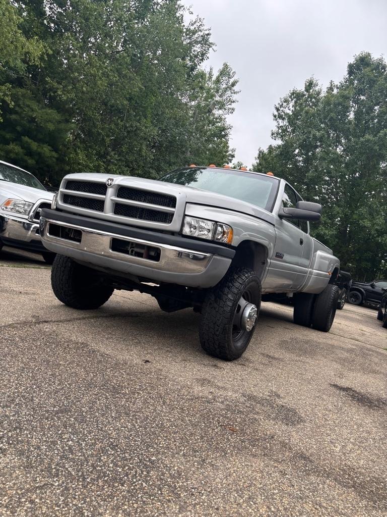 Dodge Ram 3500 SLT Quad Cab 4WD 2002