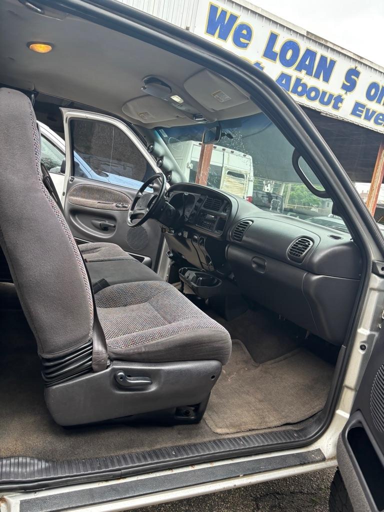 Dodge Ram 3500 SLT Quad Cab 4WD 2002