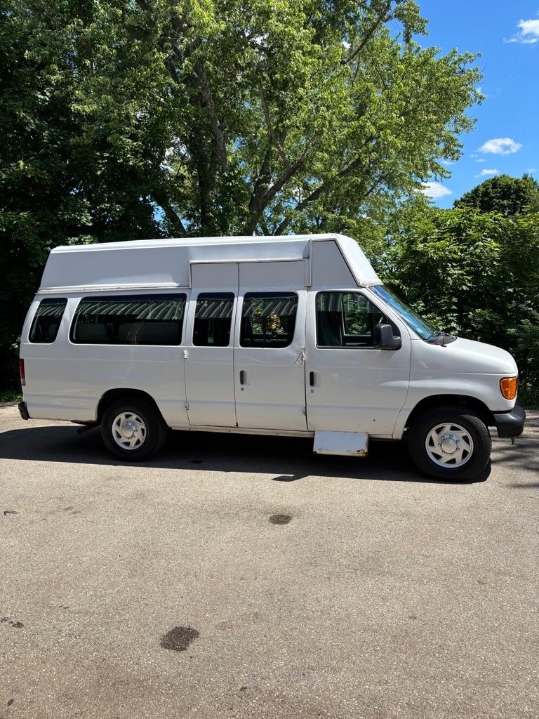 Ford Econoline E-250 Extended 2005
