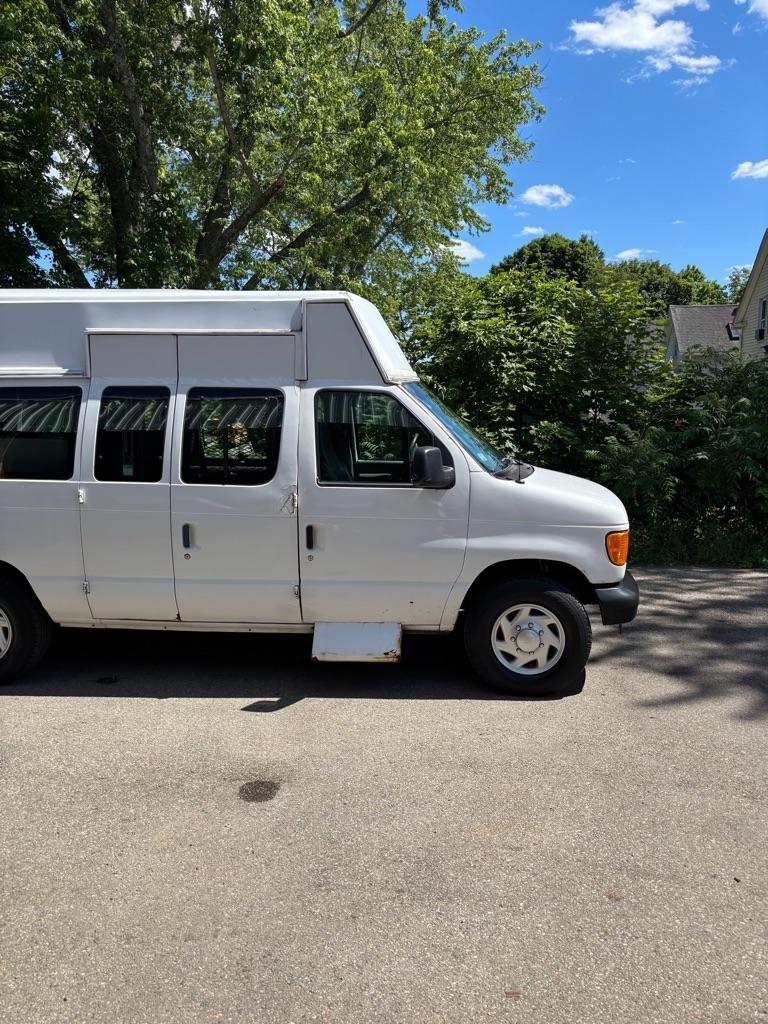 Ford Econoline E-250 Extended 2005