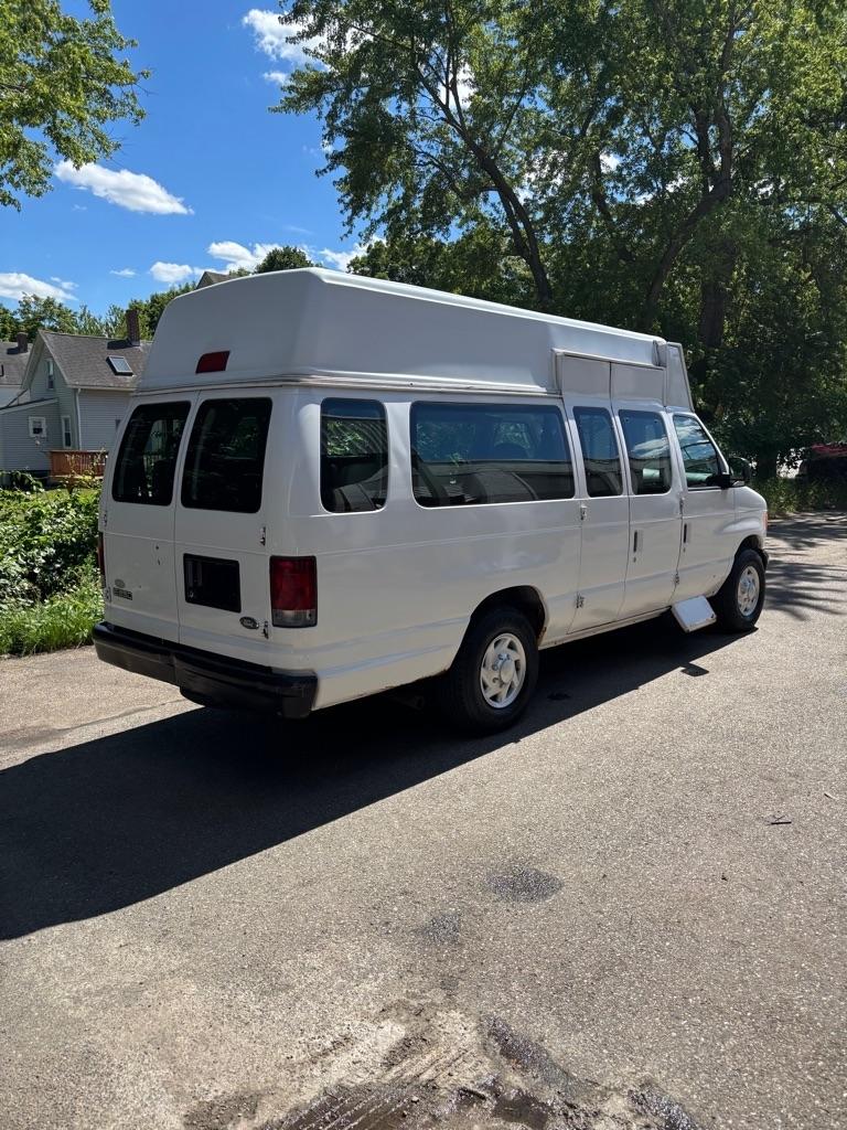 Ford Econoline E-250 Extended 2005