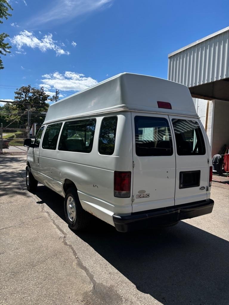 Ford Econoline E-250 Extended 2005