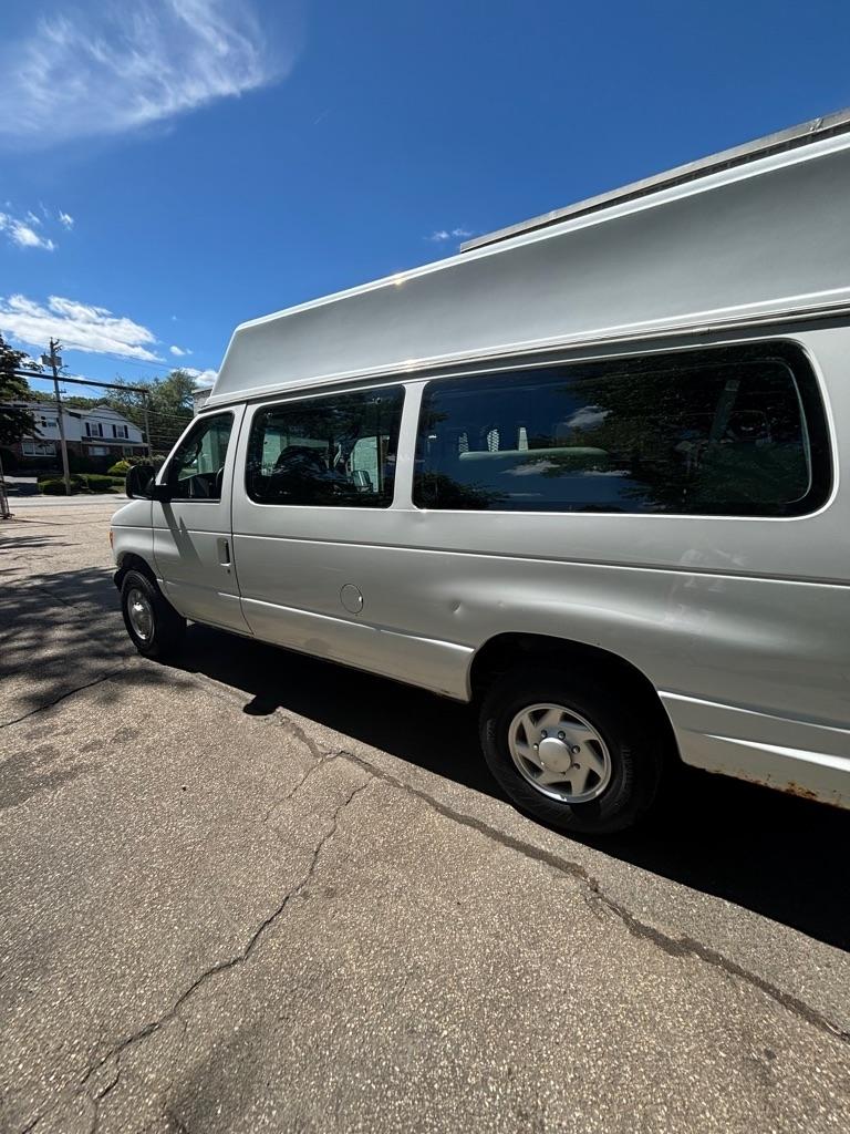 Ford Econoline E-250 Extended 2005