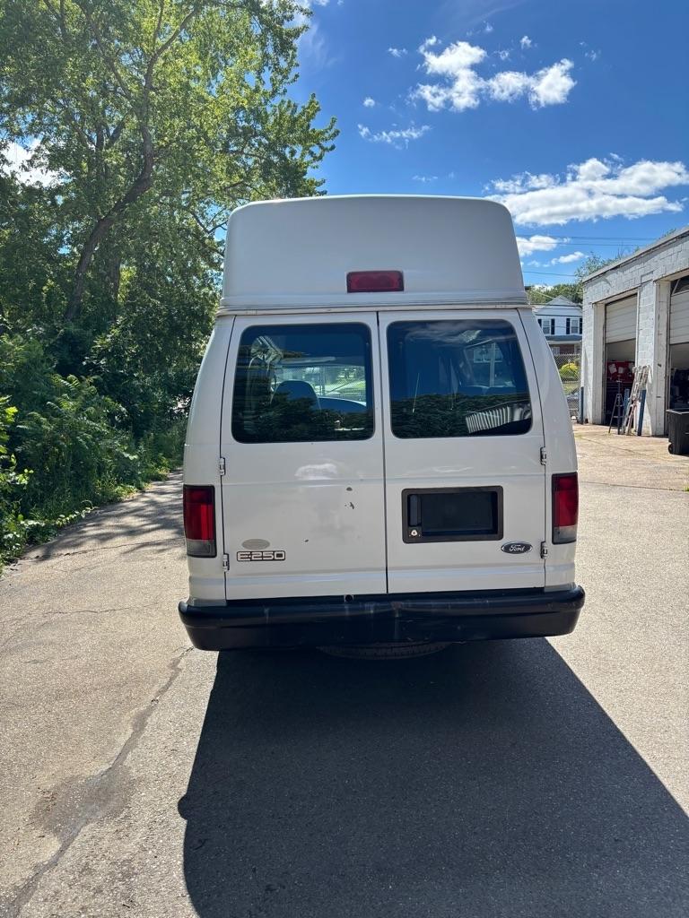 Ford Econoline E-250 Extended 2005