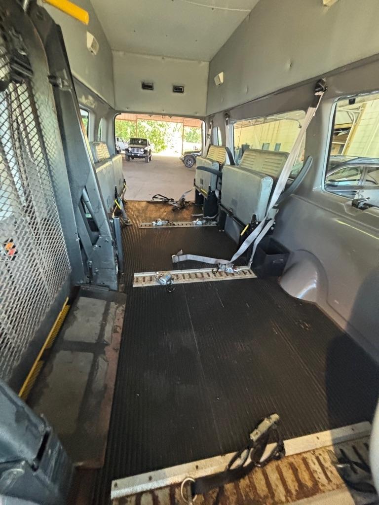Ford Econoline E-250 Extended 2005