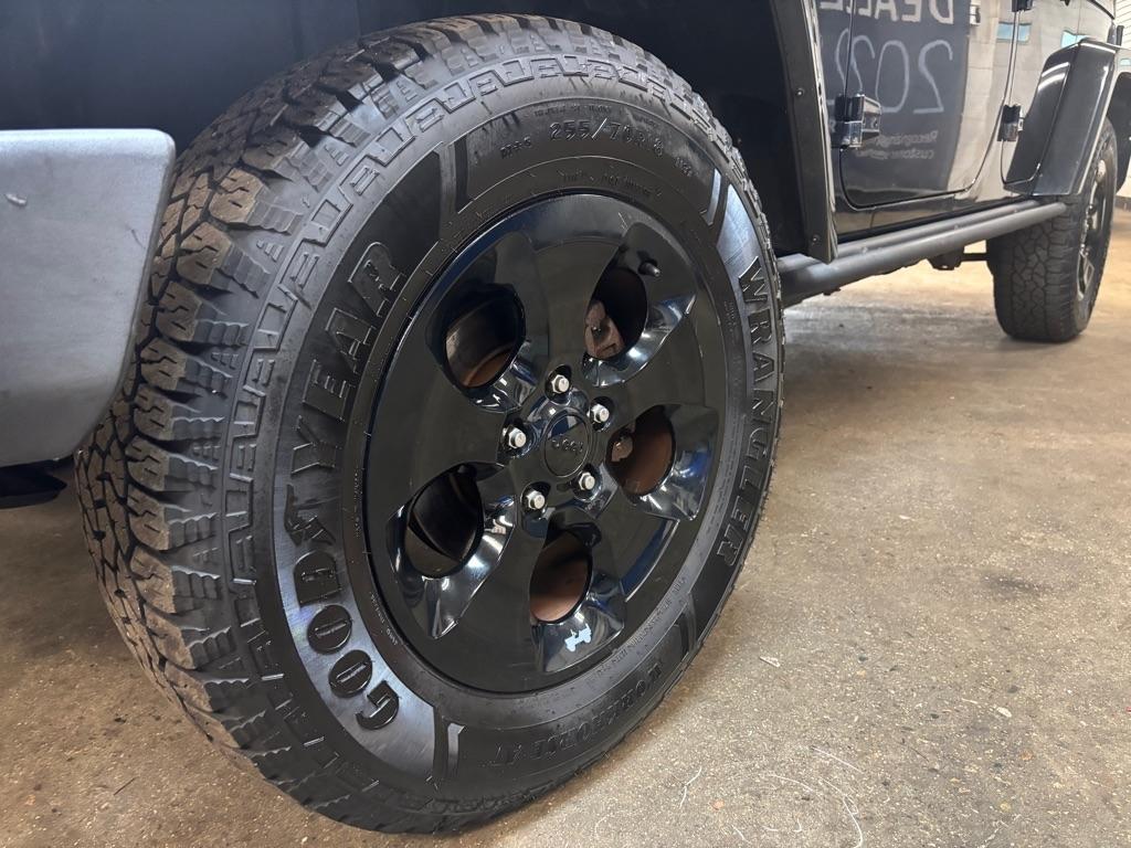 Jeep Wrangler Unlimited Sahara 4WD 2015
