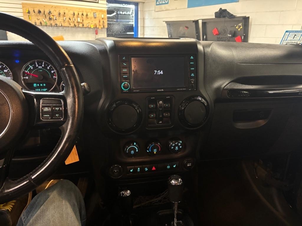Jeep Wrangler Unlimited Sahara 4WD 2015
