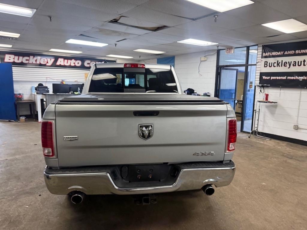 RAM 1500 Laramie Crew Cab SWB 4WD 2015