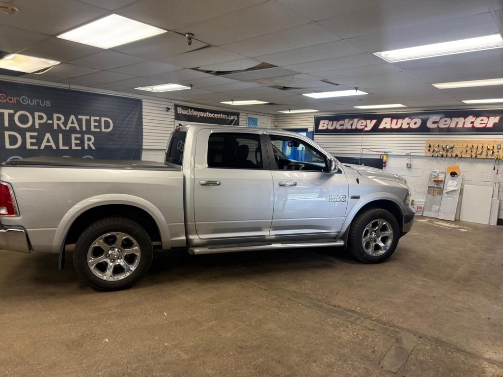 RAM 1500 Laramie Crew Cab SWB 4WD 2015