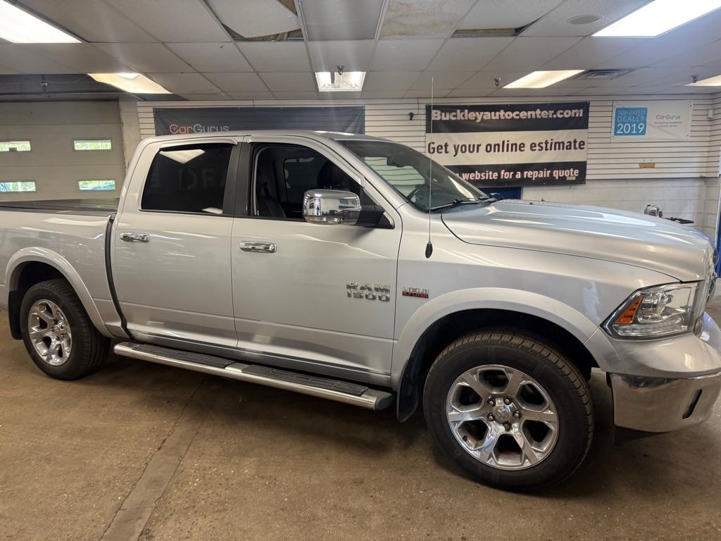 RAM 1500 Laramie Crew Cab SWB 4WD 2015