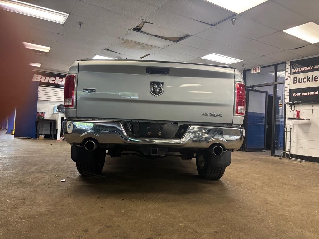 RAM 1500 Laramie Crew Cab SWB 4WD 2015