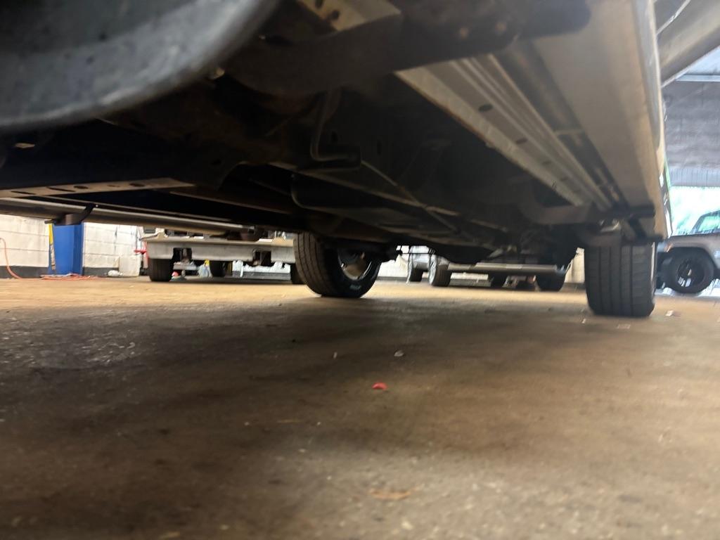 RAM 1500 Laramie Crew Cab SWB 4WD 2015