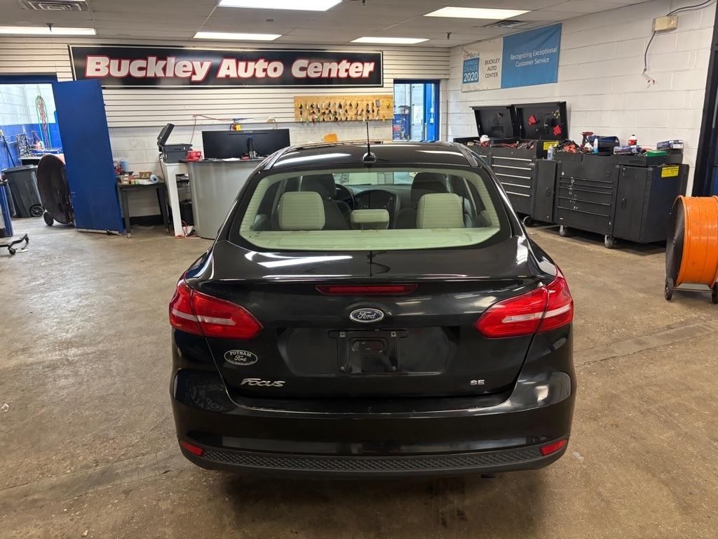 Ford Focus SE Sedan 2015