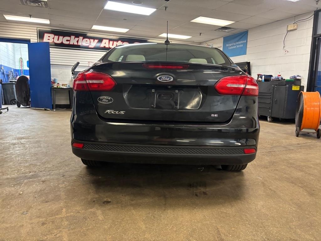 Ford Focus SE Sedan 2015