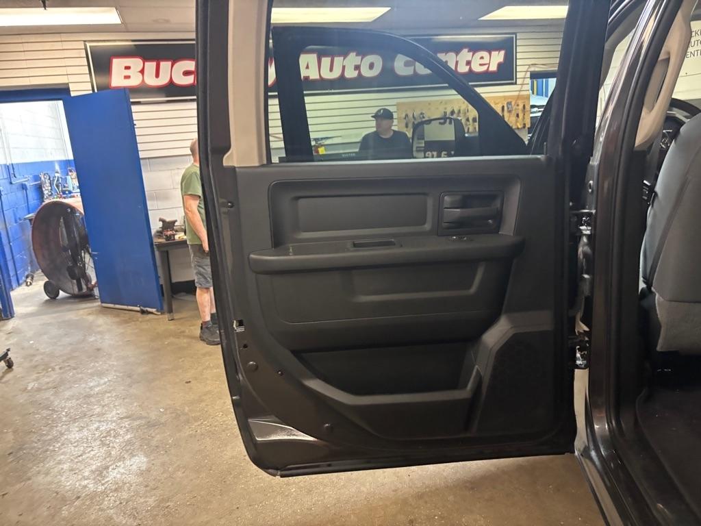RAM 2500 Tradesman Crew Cab SWB 4WD 2018