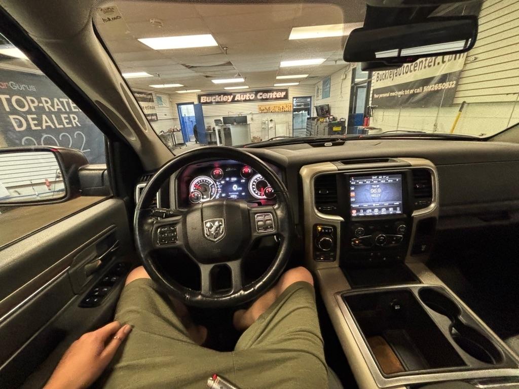 RAM 1500 SLT Quad Cab 4WD 2014