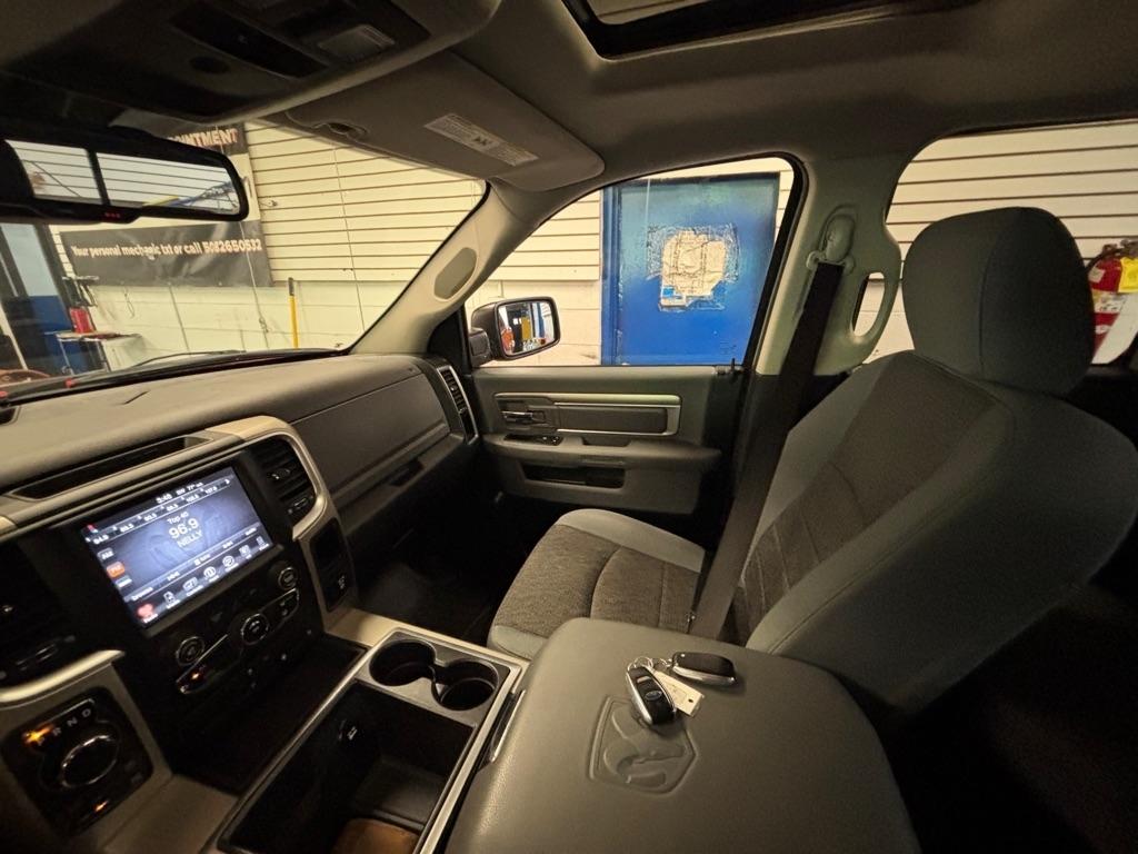 RAM 1500 SLT Quad Cab 4WD 2014