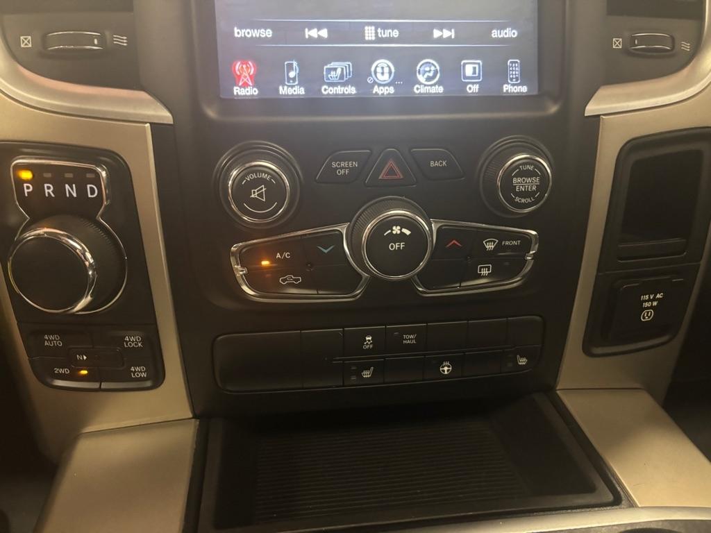 RAM 1500 SLT Quad Cab 4WD 2014