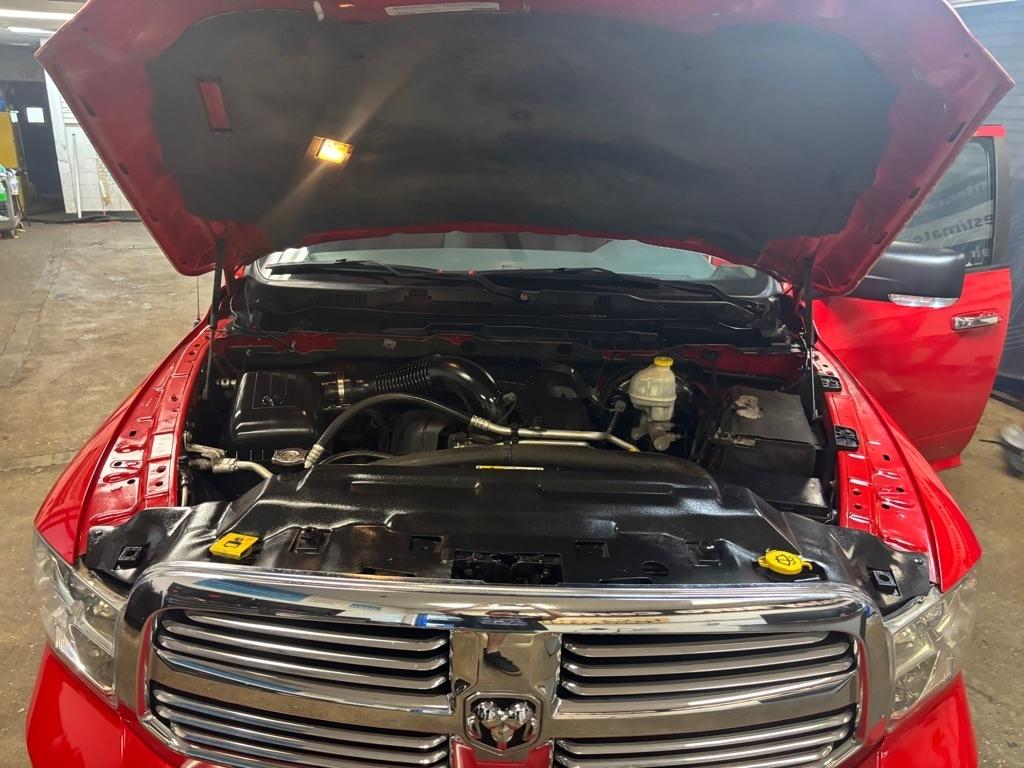 RAM 1500 SLT Quad Cab 4WD 2014
