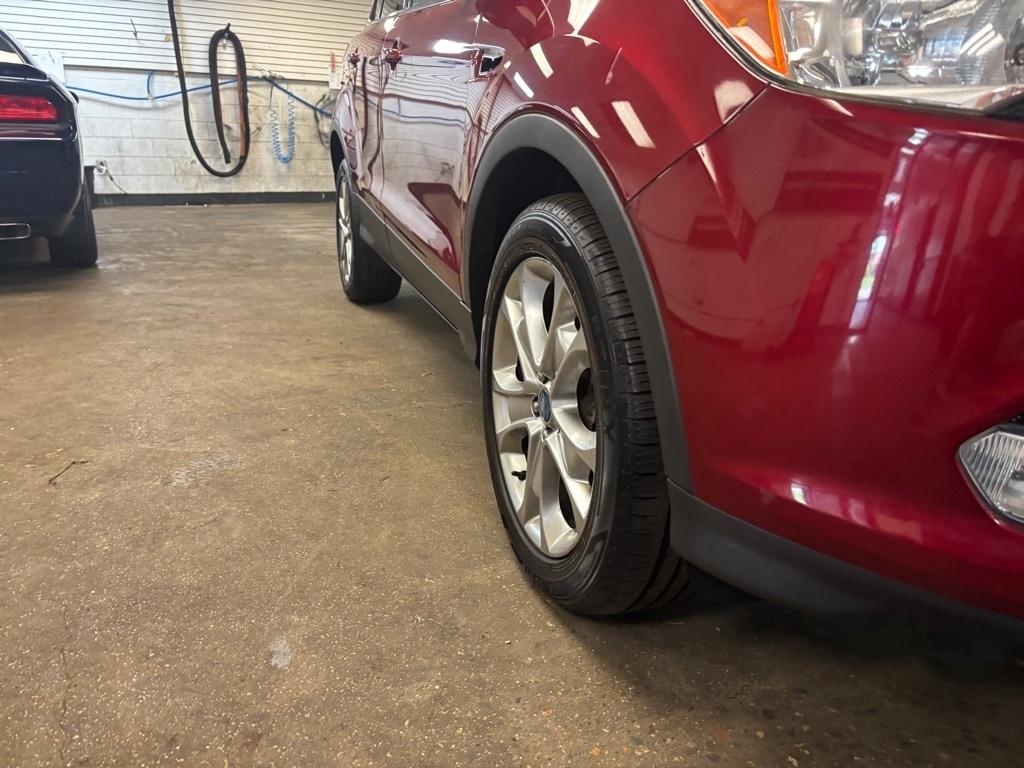 Ford Escape Titanium 4WD 2014