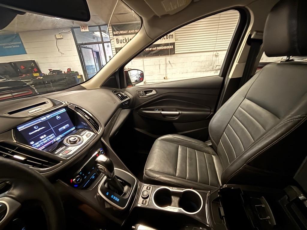 Ford Escape Titanium 4WD 2014