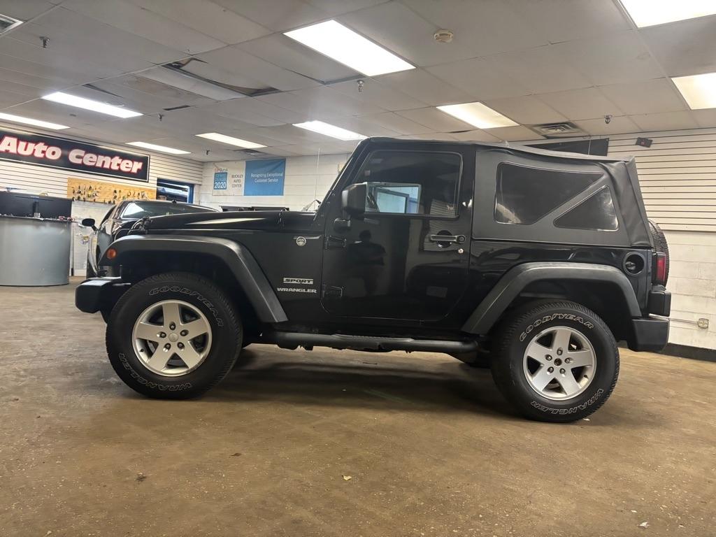 Jeep Wrangler Sport 4WD 2012