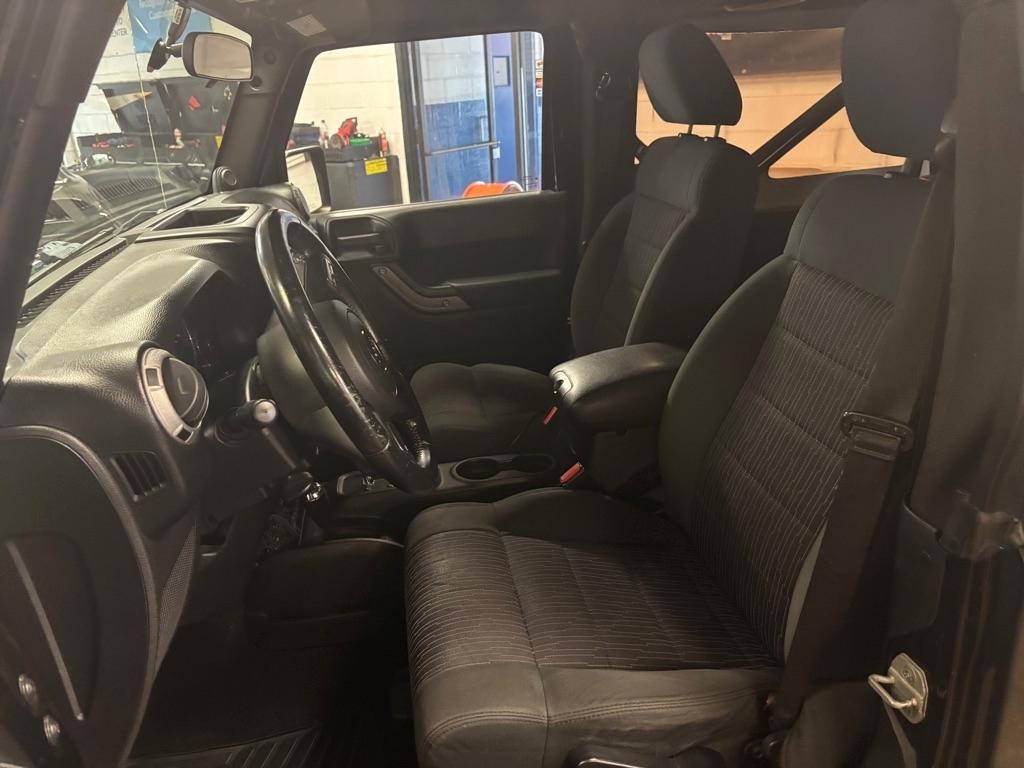 Jeep Wrangler Sport 4WD 2012