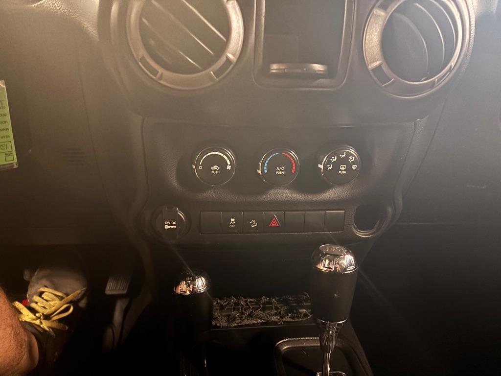Jeep Wrangler Sport 4WD 2012