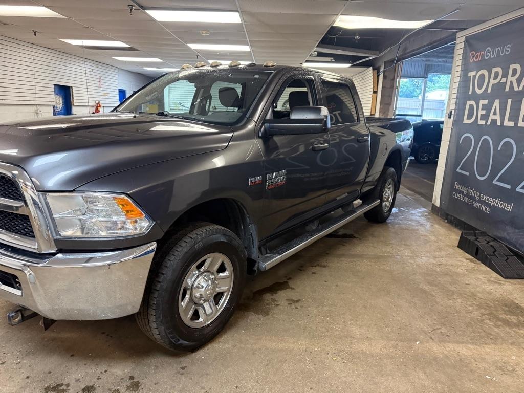 RAM 2500 Tradesman Crew Cab SWB 4WD 2016