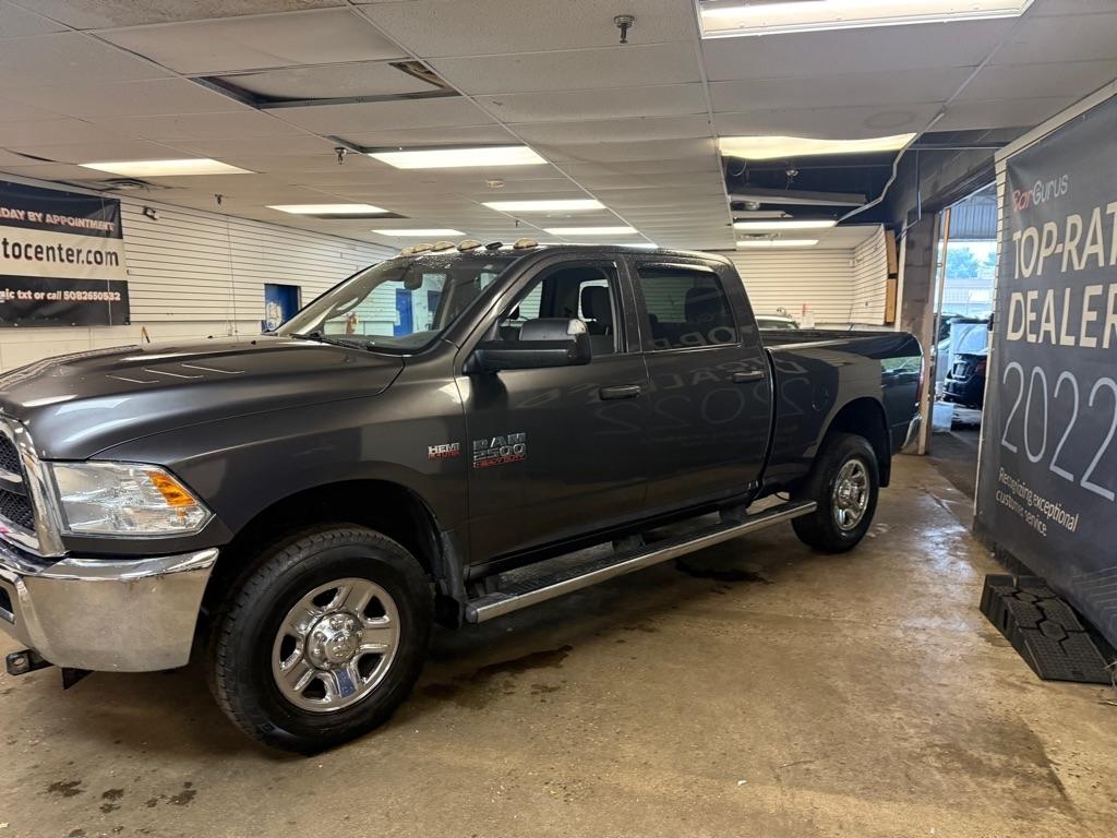 RAM 2500 Tradesman Crew Cab SWB 4WD 2016