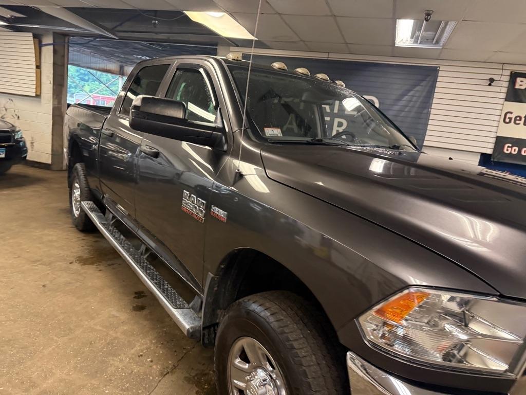 RAM 2500 Tradesman Crew Cab SWB 4WD 2016