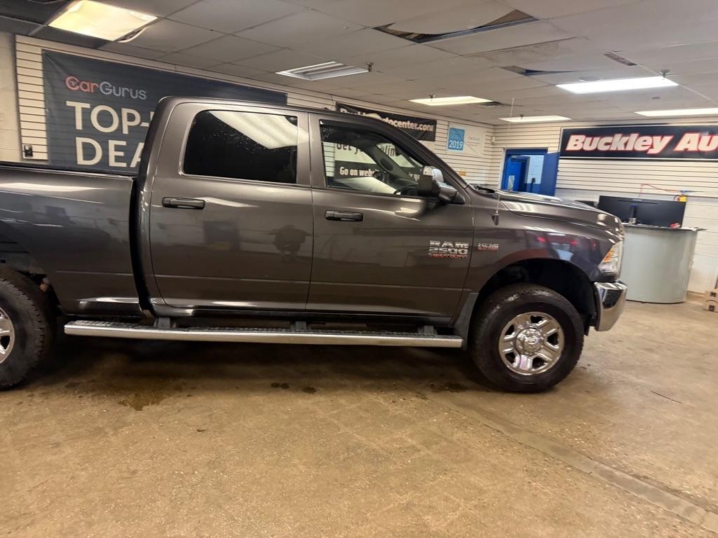 RAM 2500 Tradesman Crew Cab SWB 4WD 2016